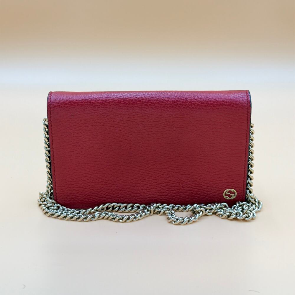 Authentic Gucci Interlocking G Chain Wallet – Red Pebbled Leather | 2-Way |